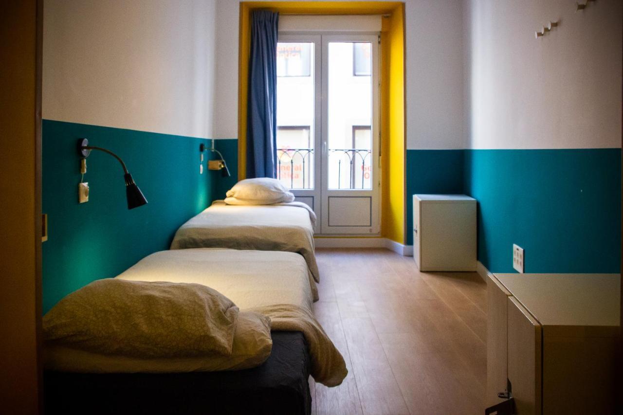 Hostel Onefam Sungate Madrid Exteriér fotografie